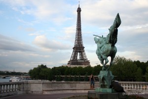 Pont de Bir Hakeim Bridge'den Eyfel Kulesi